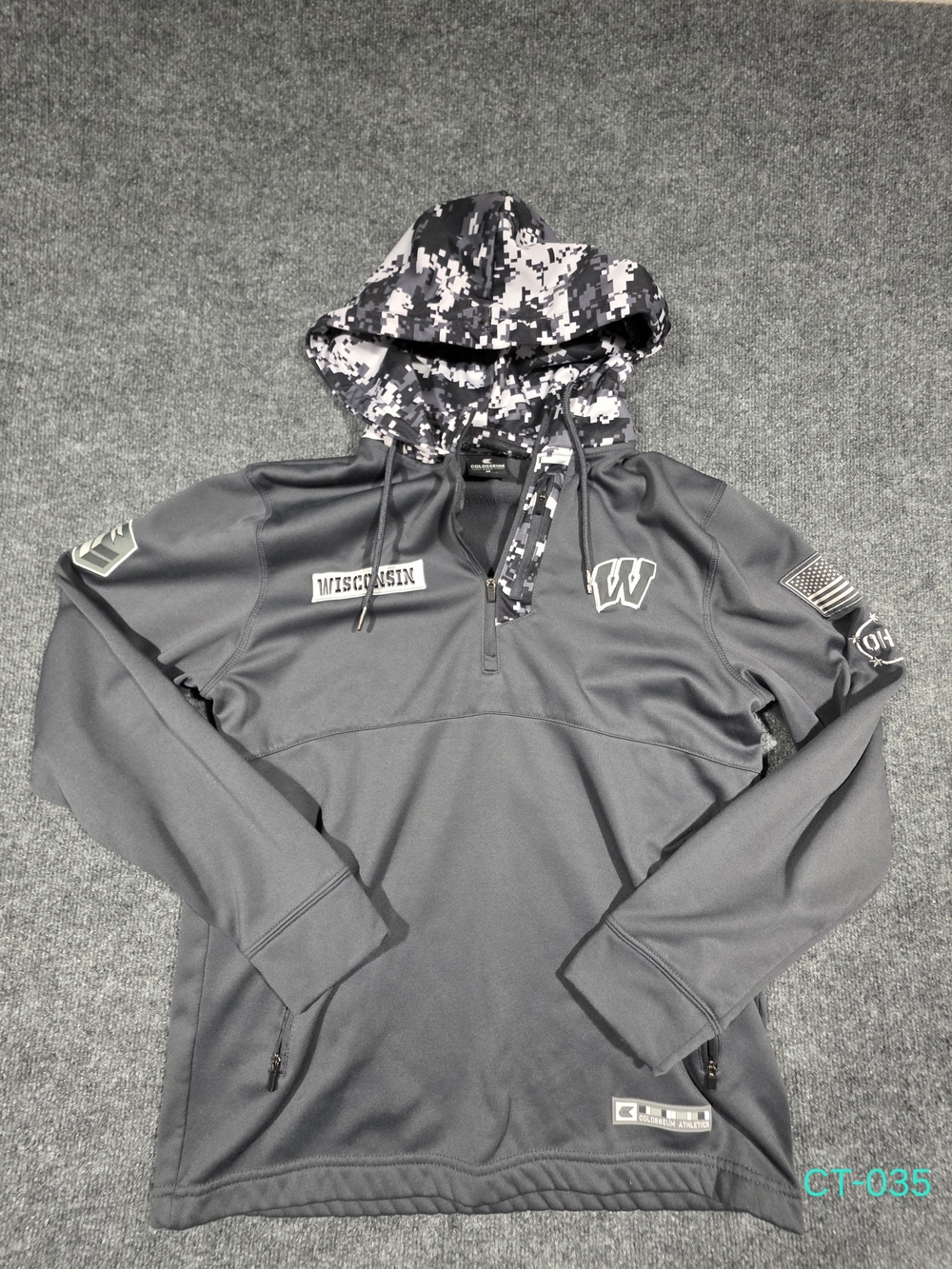 Wisconsin Badgers Colosseum Hoodie Mens M OHT Military Appreciation Digi Camo